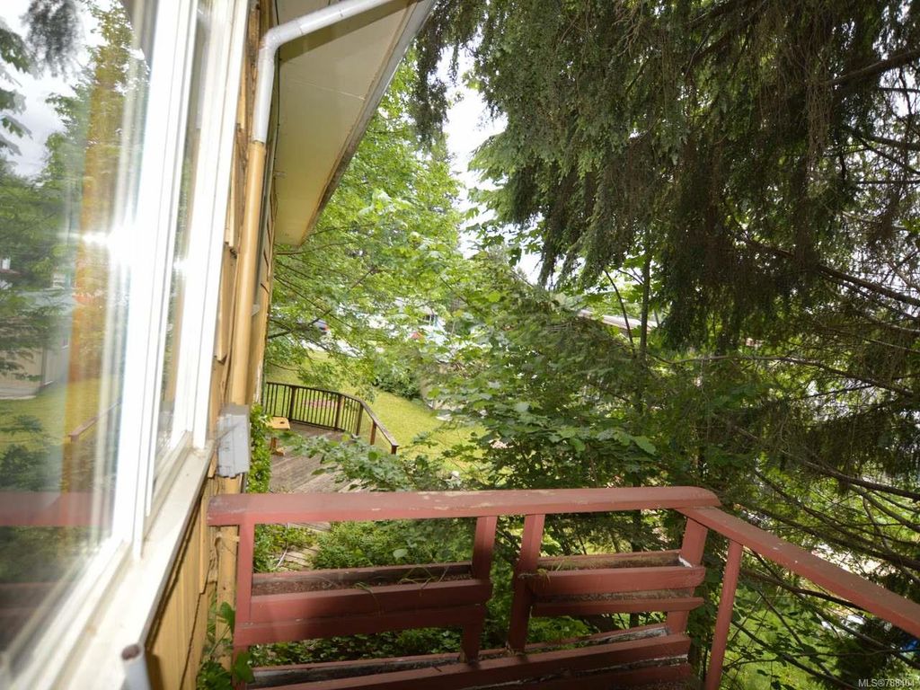 listing image 16044526393348152857