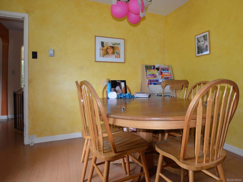 listing image 16043188710773201450