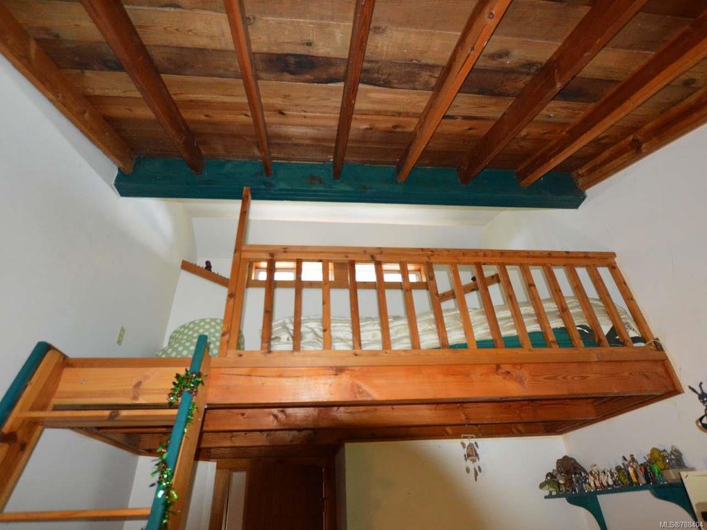 listing image 16043136749741734453