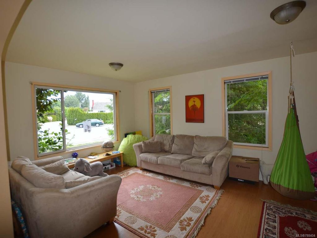 listing image 16041656182775743909