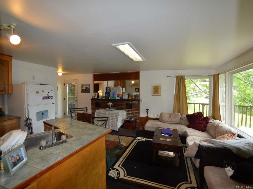 listing image 16049340110409191165
