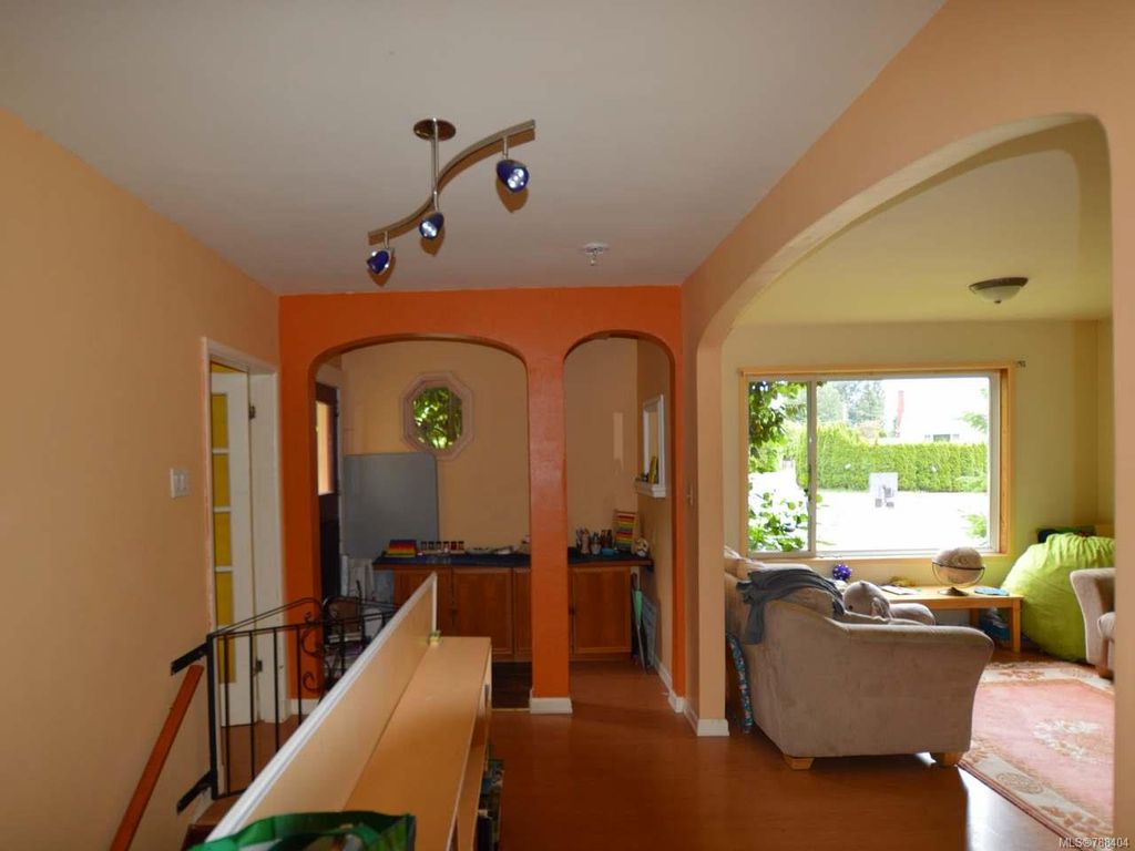 listing image 16045862356160123123