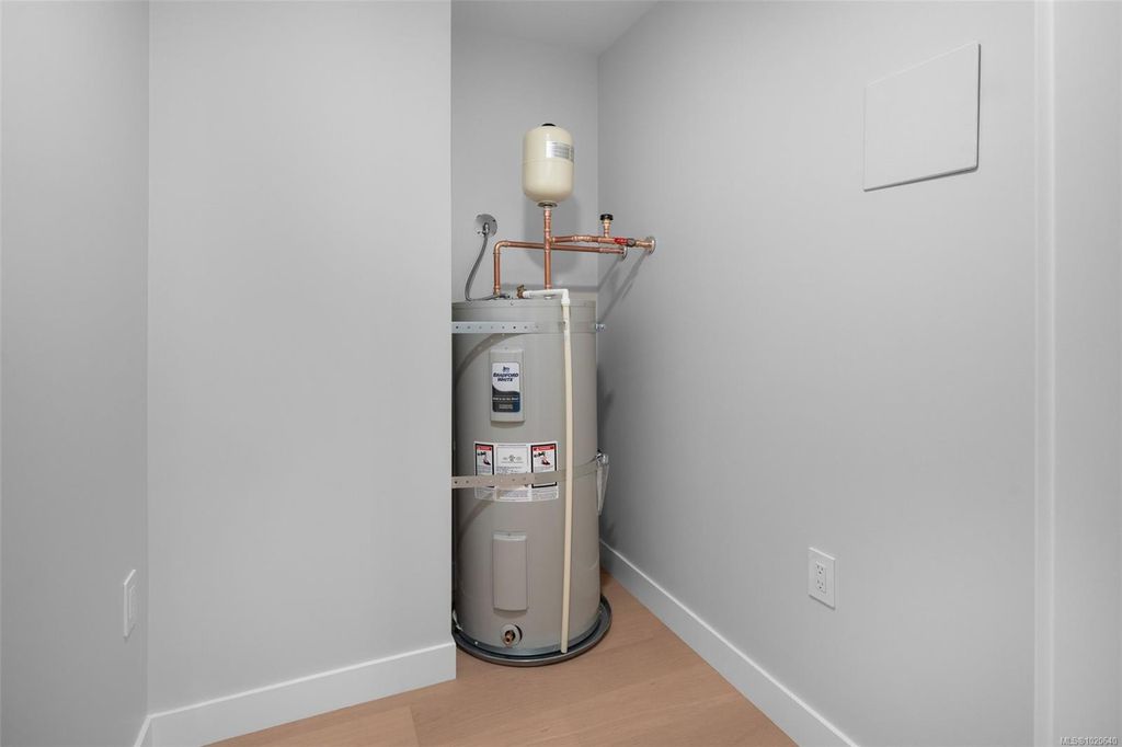 listing image 16041134602911079141