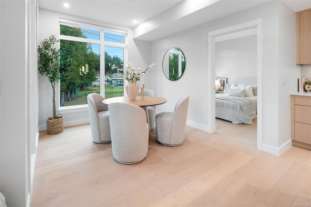 listing image 16042796275337187695