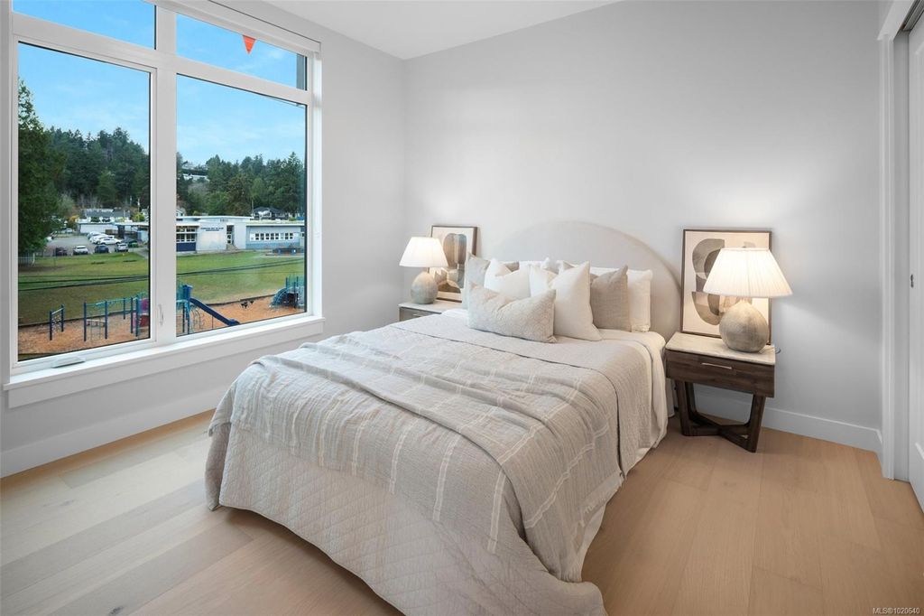 listing image 16042593070527310098