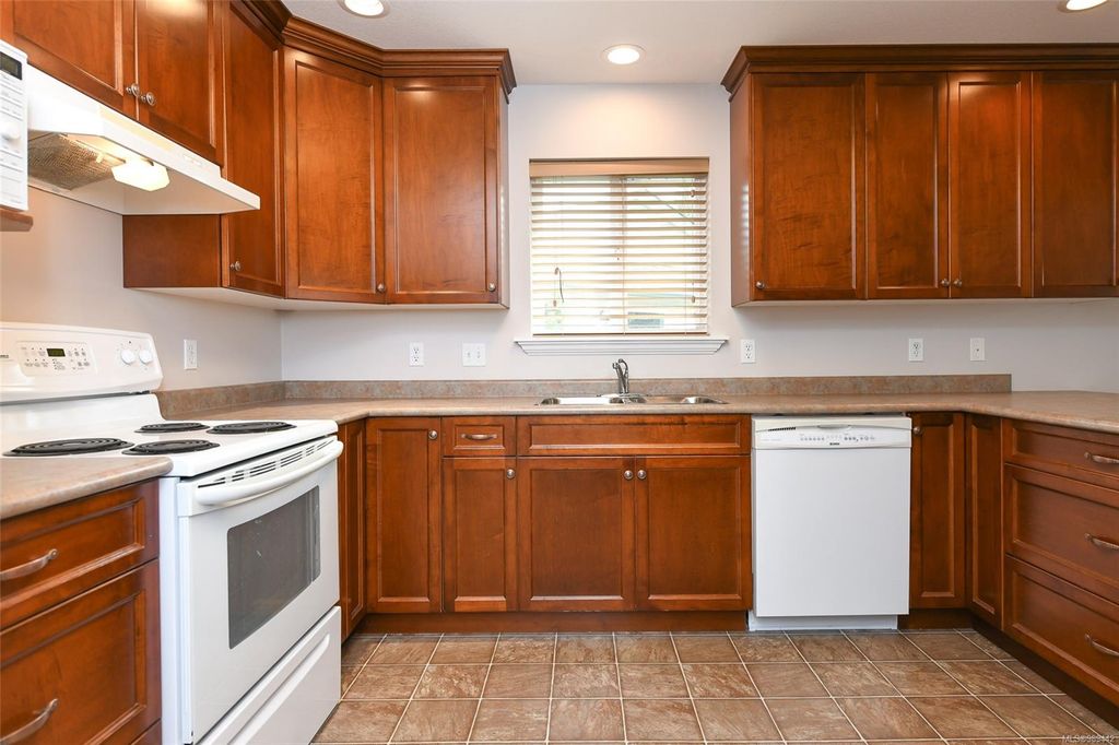listing image 16046461242033060620