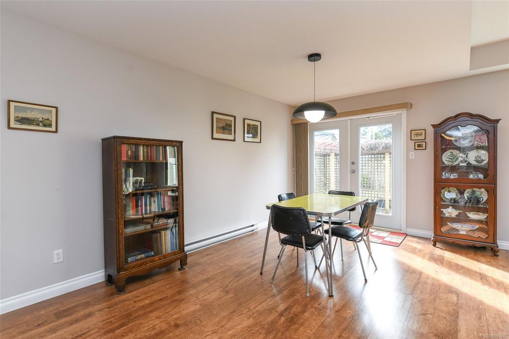 listing image 16046087601982717447
