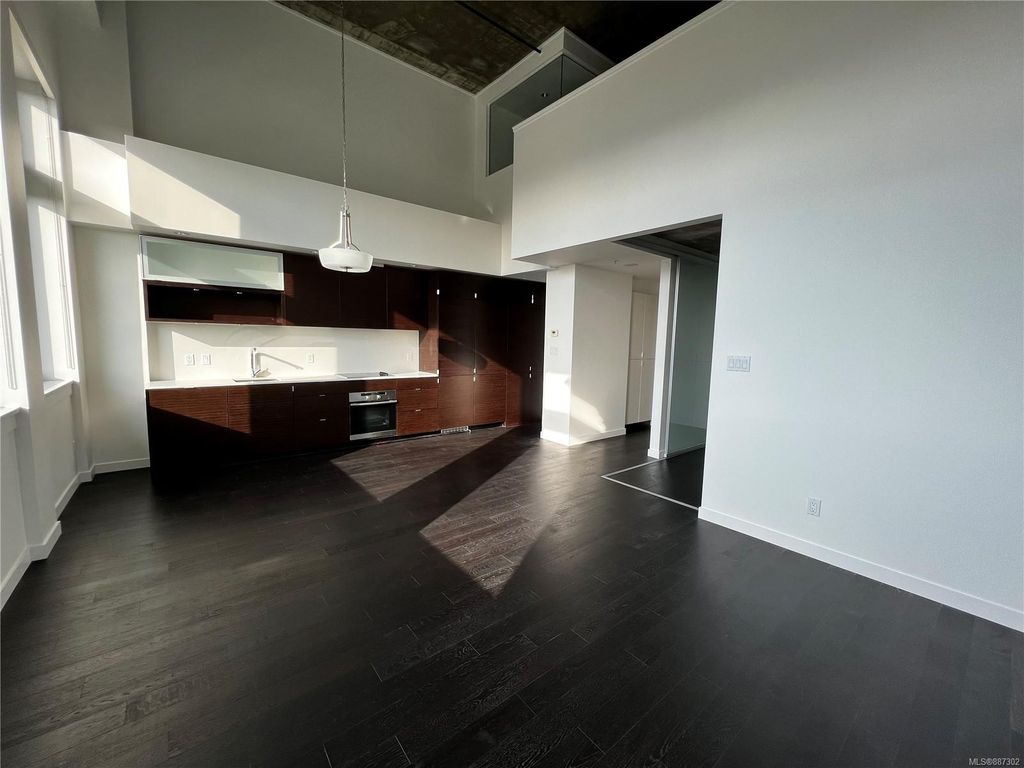 listing image 16048170622242863896