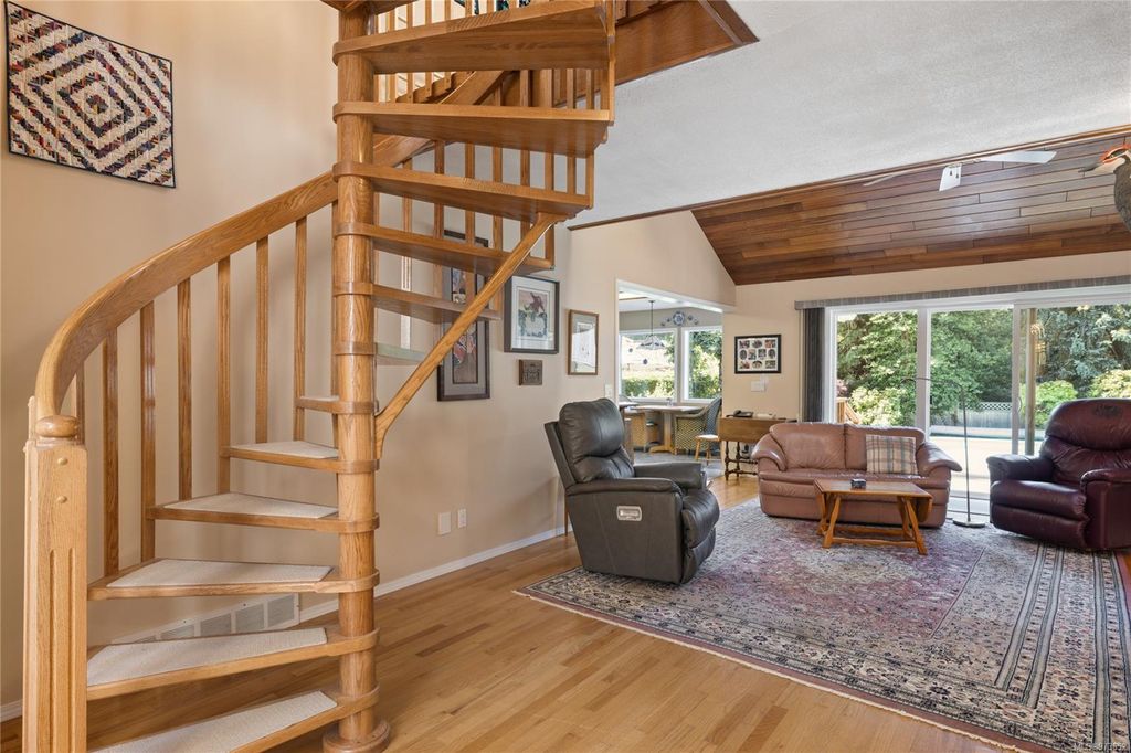 listing image 16047696660693978882