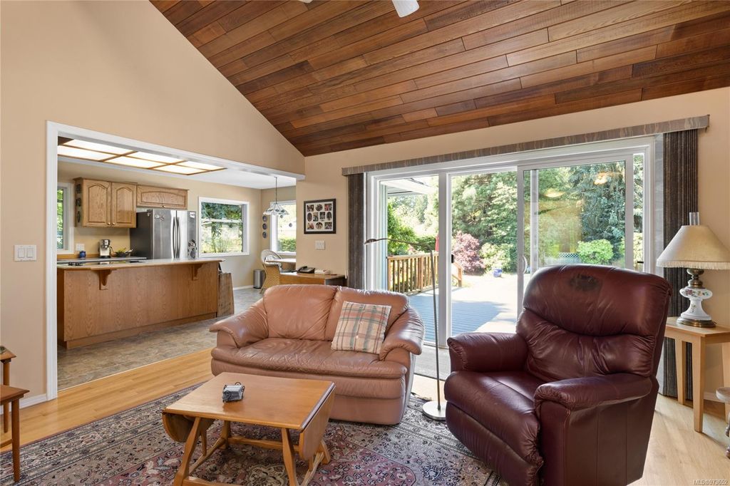 listing image 16042294208196957594