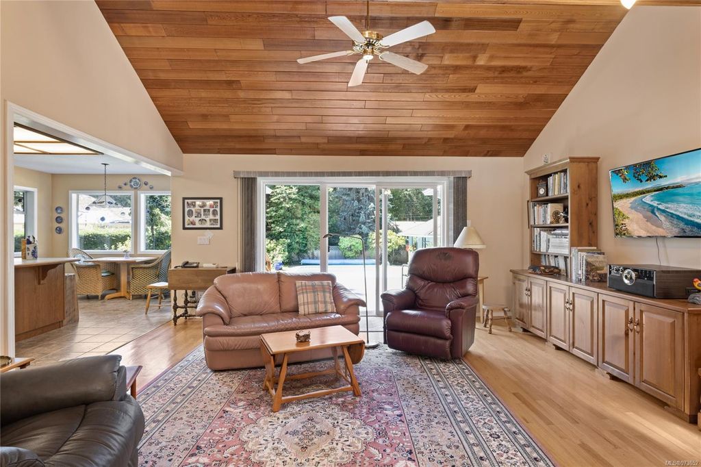 listing image 16041077580423946381