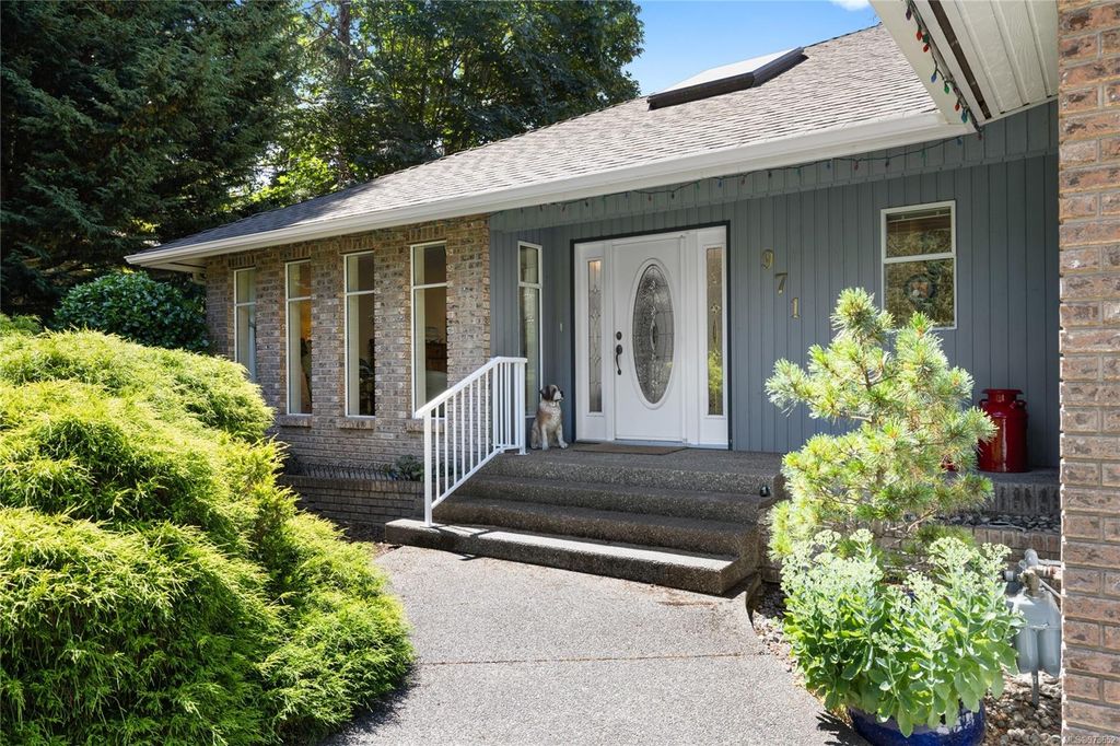 listing image 16045413313904025481