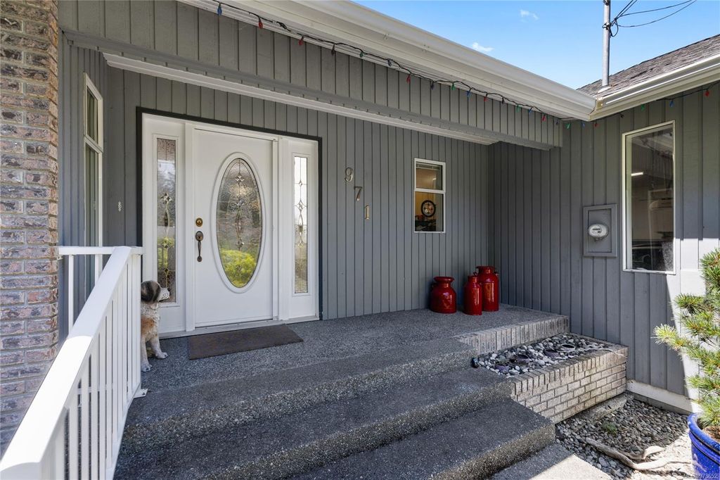 listing image 16040572014752411519