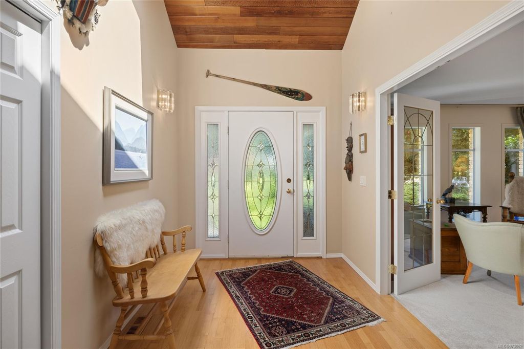 listing image 16049332509376034497