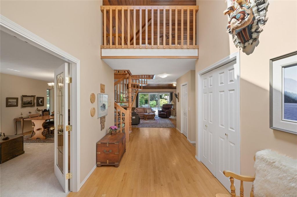 listing image 16041225945854891764