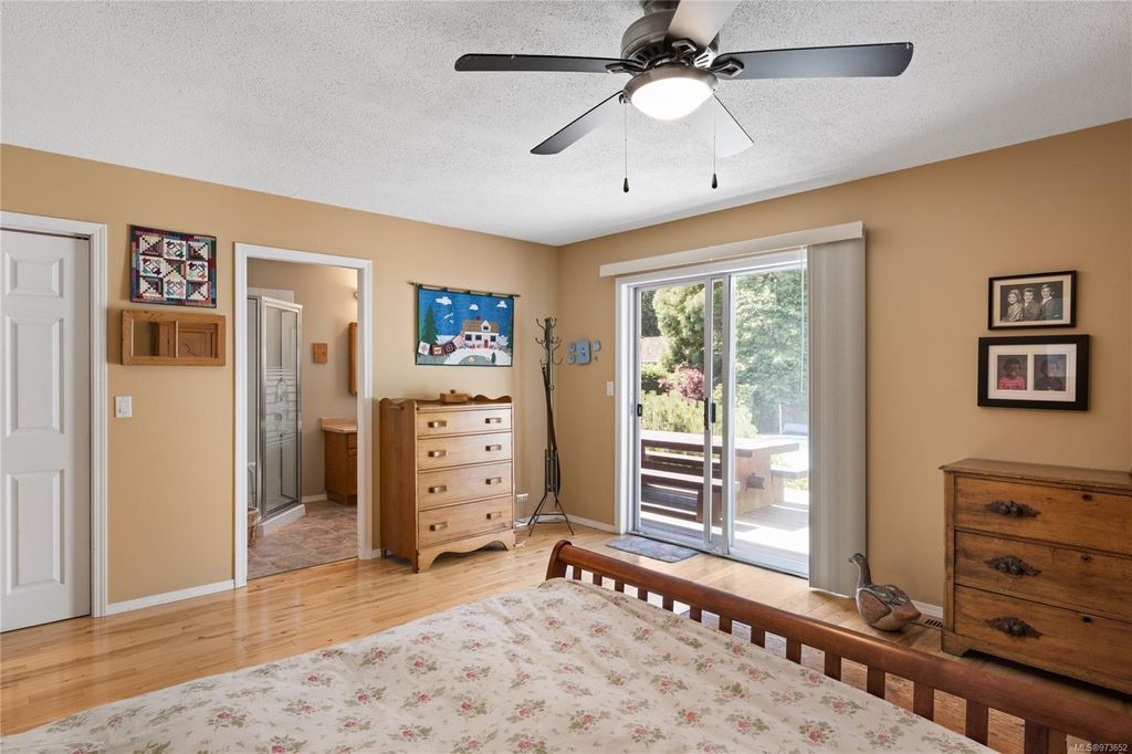 listing image 16049868928731720105