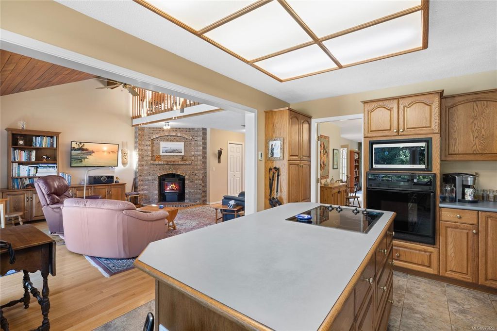 listing image 16040882746858498291