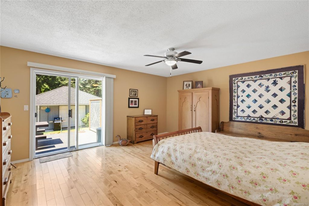 listing image 16043739631275494695