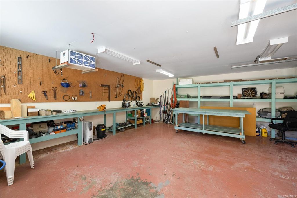 listing image 16044437992016109361