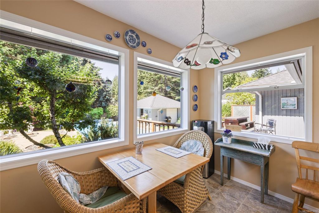 listing image 16046341834783261214