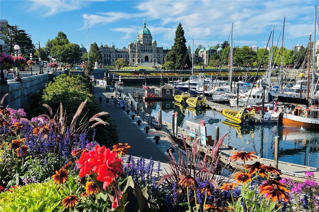 listing image 16042767611617119835