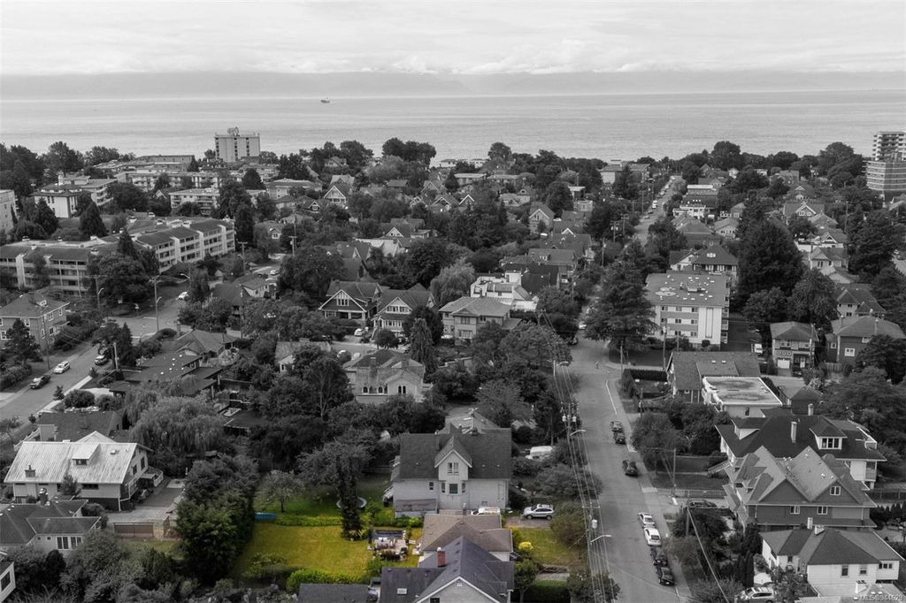 listing image 16045654609043454492