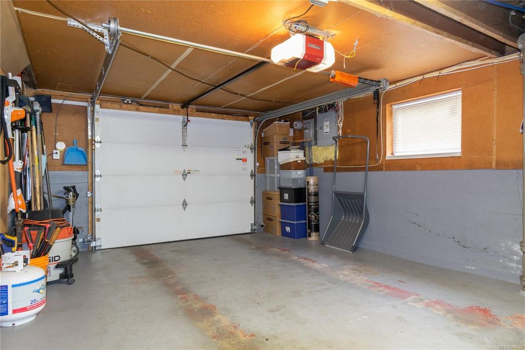 listing image 16041612355276142567