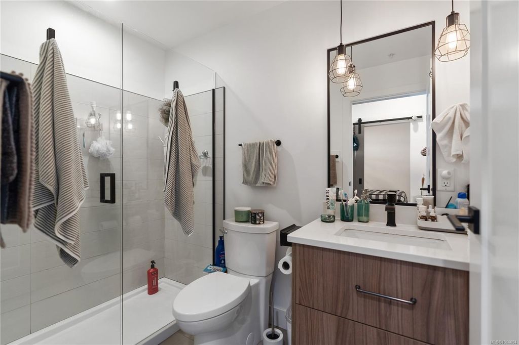 listing image 16049724111278084980