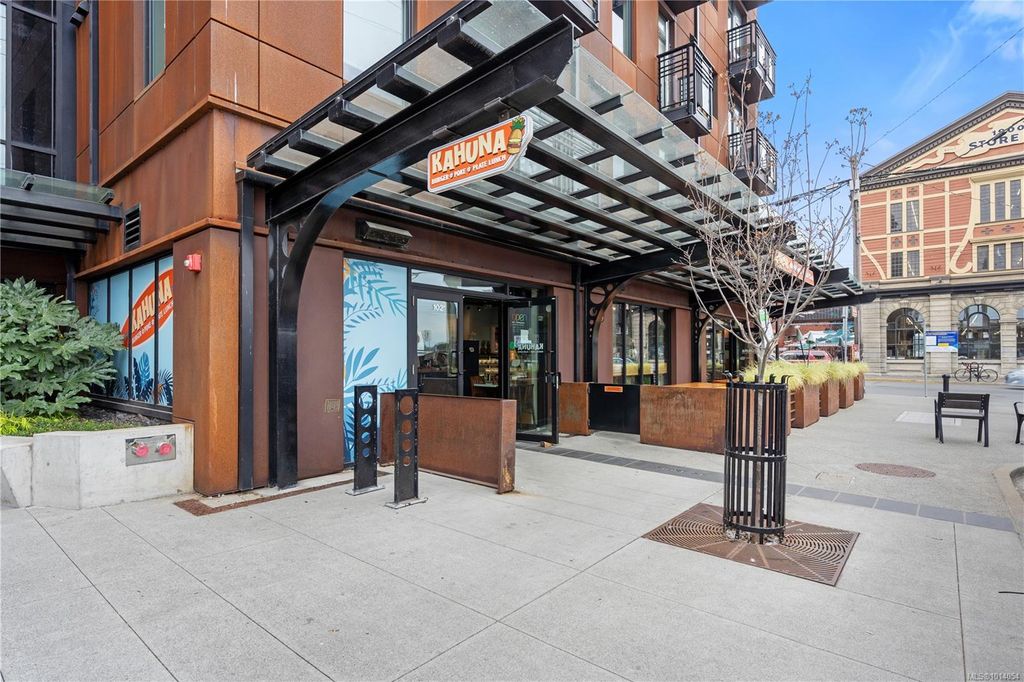listing image 16043910270853459580