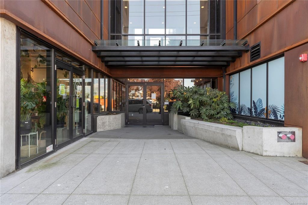 listing image 16048925004615037087