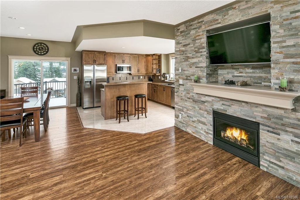 listing image 16044472866914371531