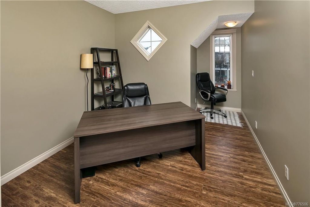 listing image 16040809126550916105