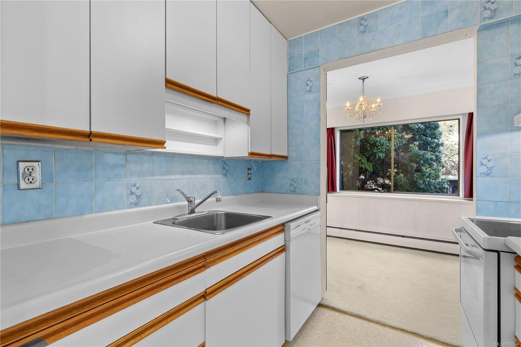 listing image 16049200238411653540