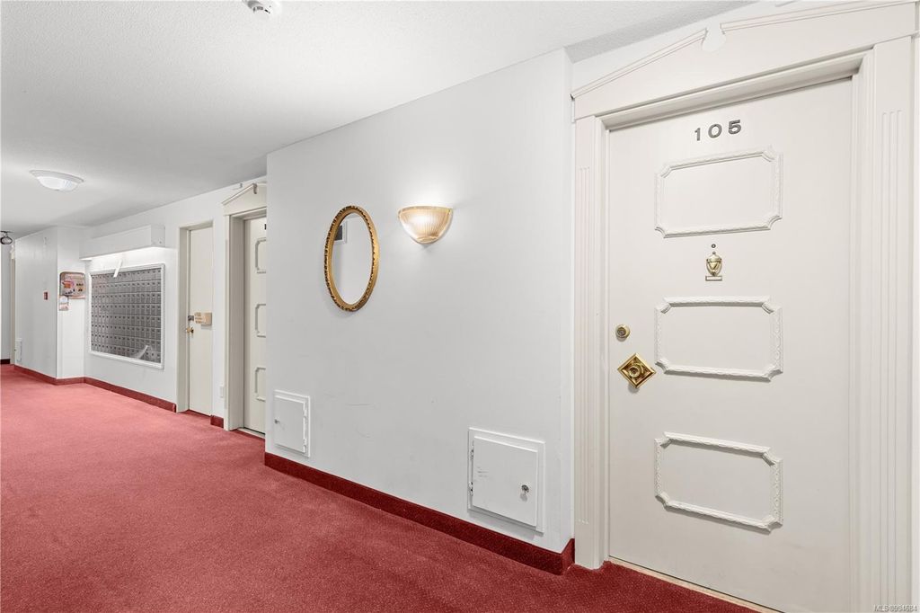 listing image 16047922559659096201