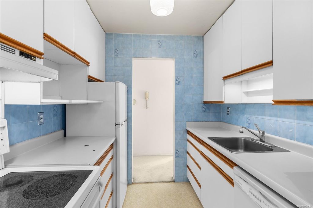 listing image 16046828385058324223