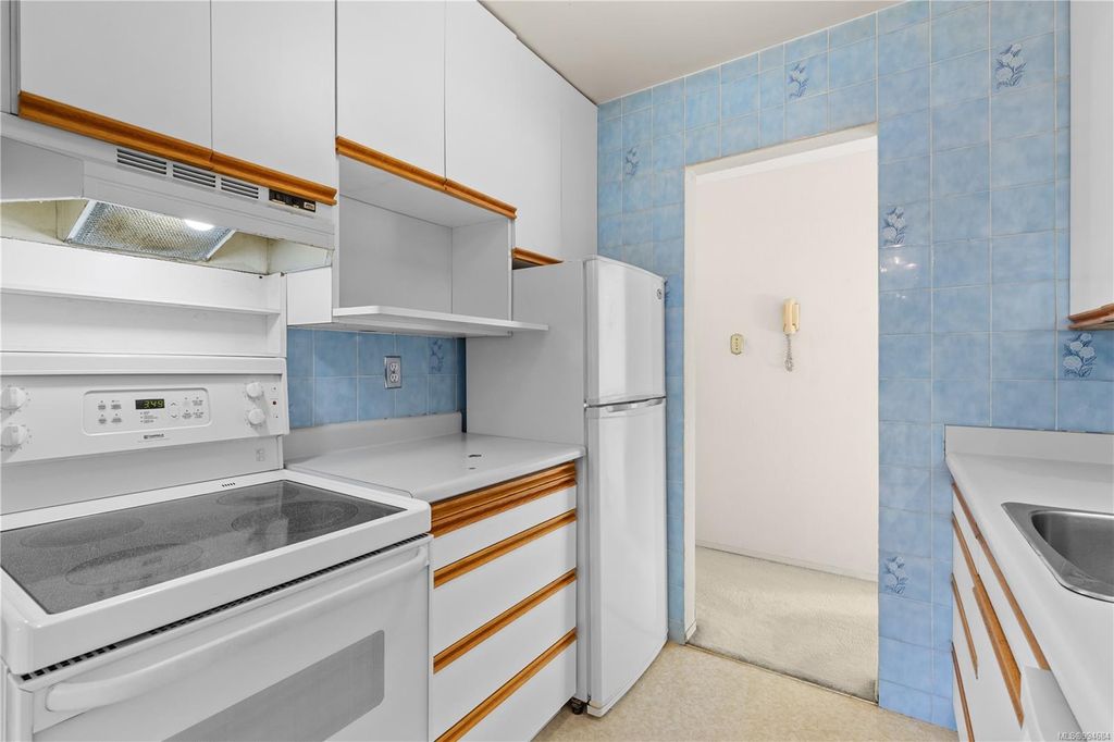 listing image 16046621521792448884