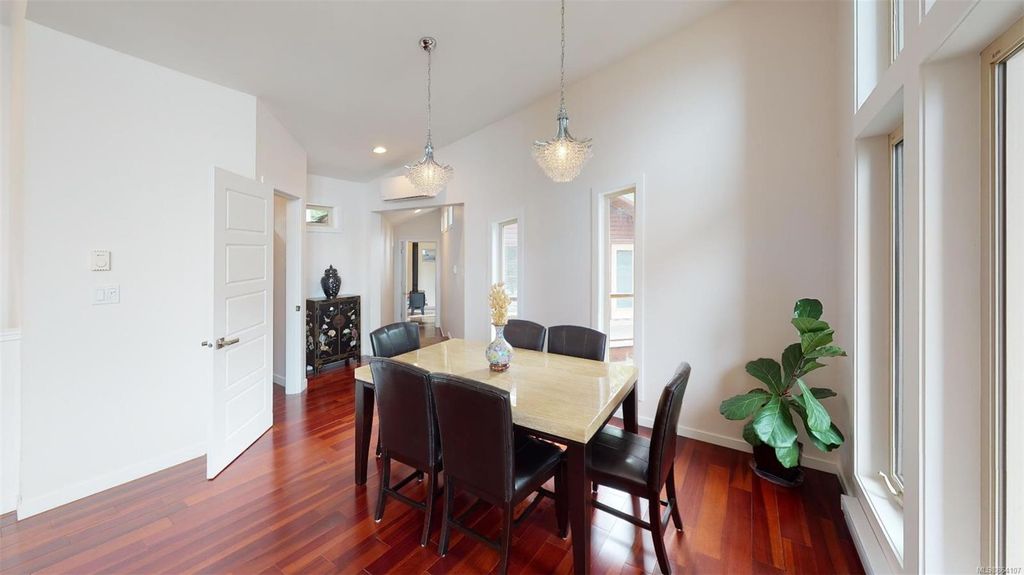 listing image 16040632896719148108