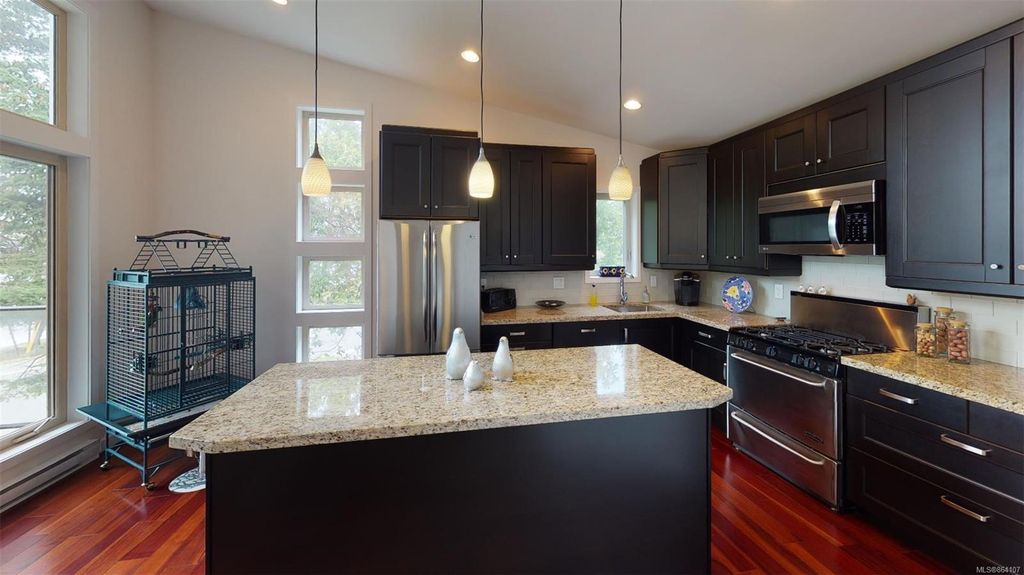 listing image 16044204747545956571
