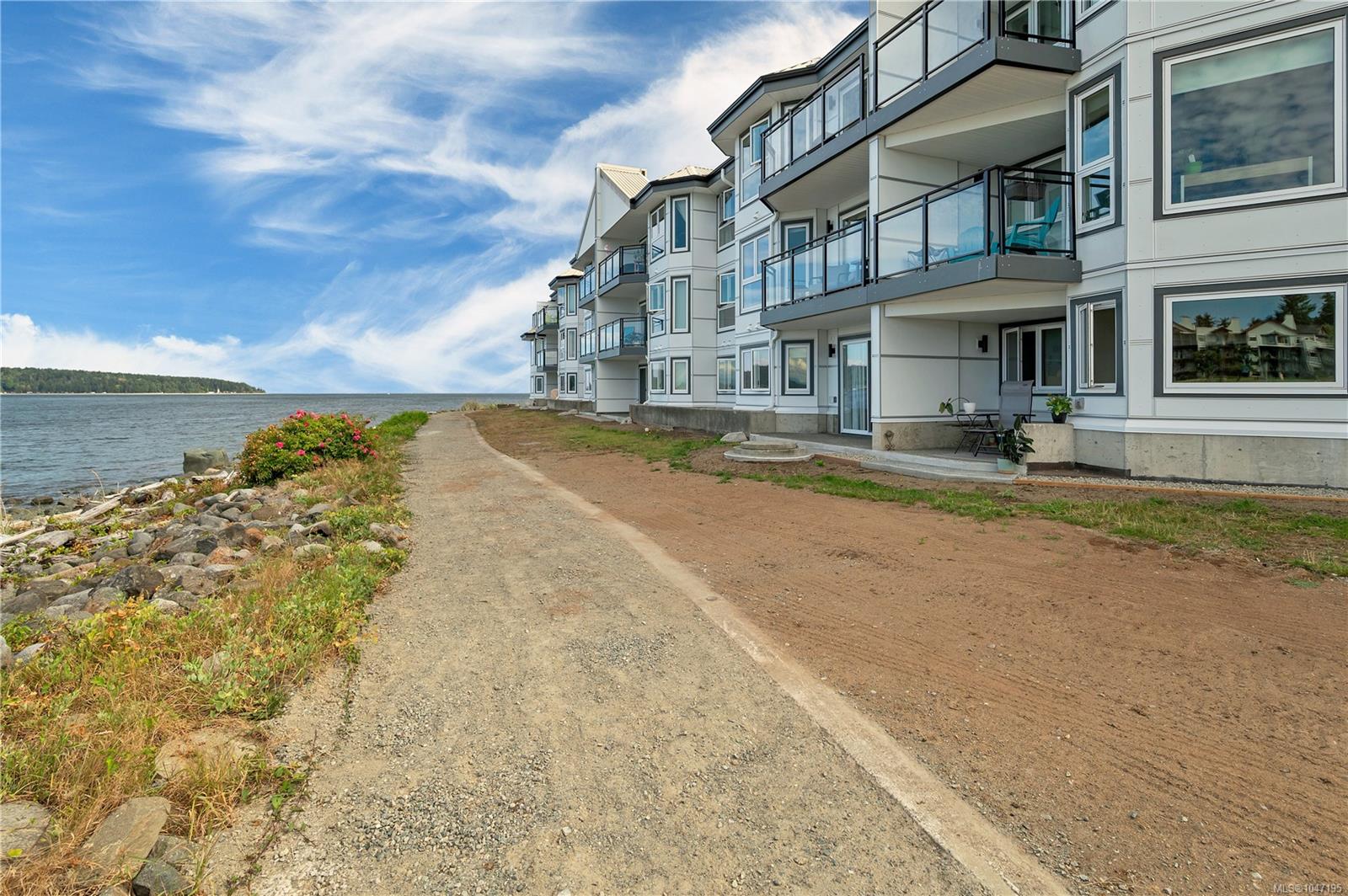 87 Island Hwy S 104