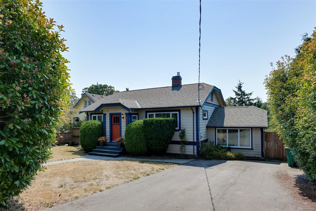 3374 COOK ST, SAANICH, BC V8X 1A8 - Image 65695467.jpeg?d=l