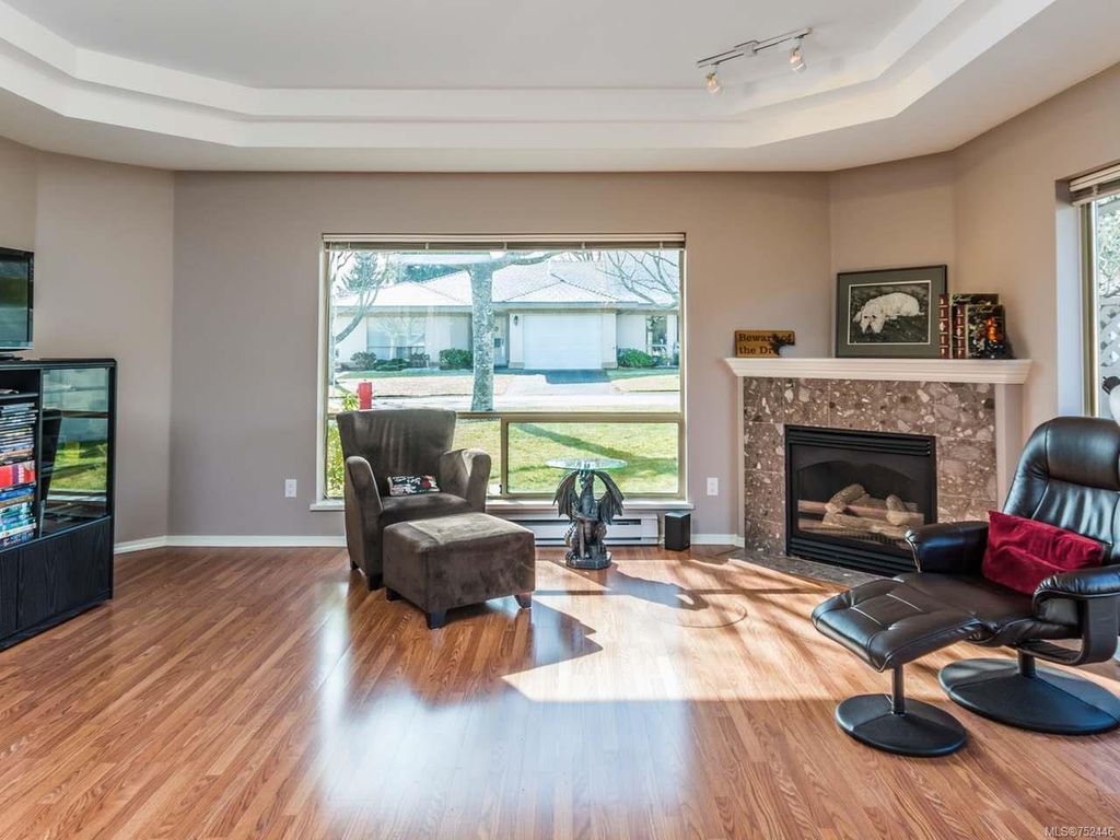 listing image 16043674382094774262