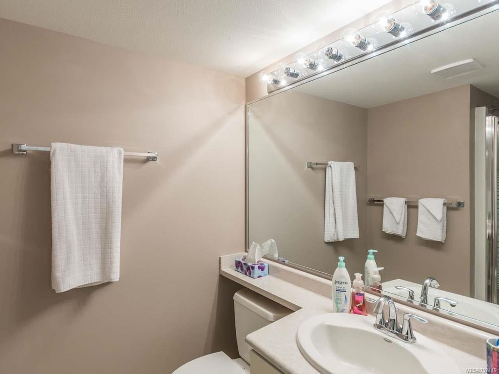 listing image 16044845980514142148