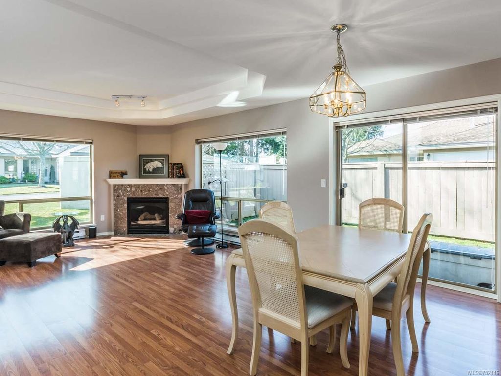 listing image 16040871874453767596