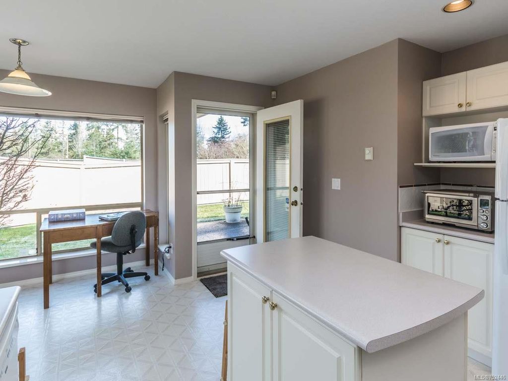 listing image 16042499199993558903