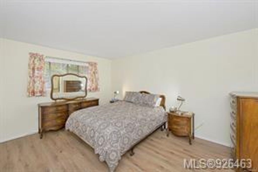 listing image 16045017511089376080