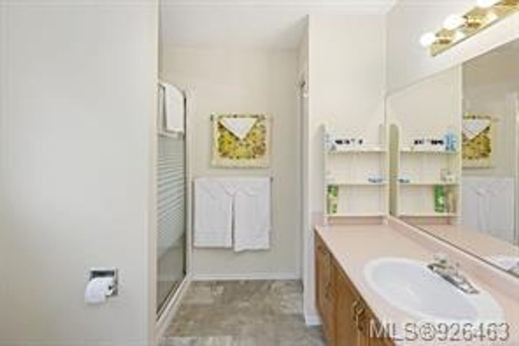 listing image 16043320072343546562