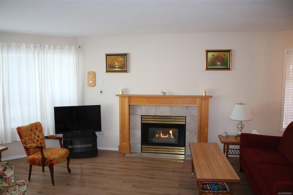 listing image 16043585123822827810