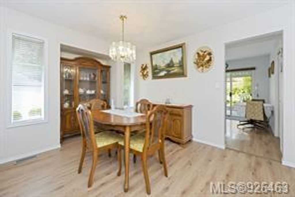 listing image 16042692340185202803