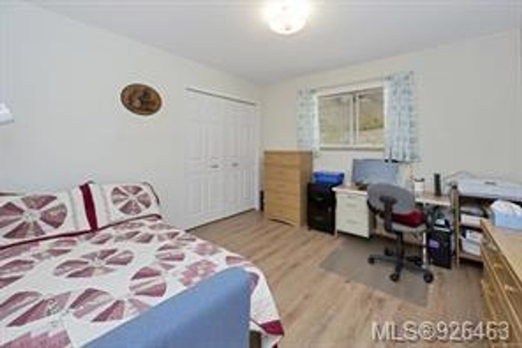 listing image 16048505677924599994