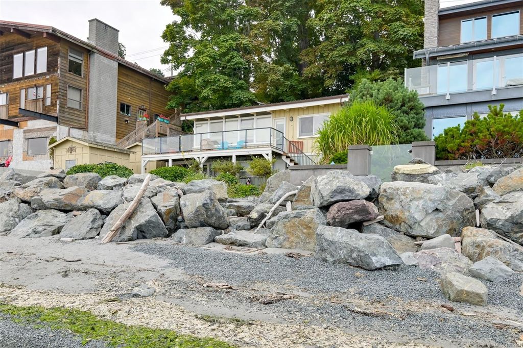 listing image 16042065724341979023